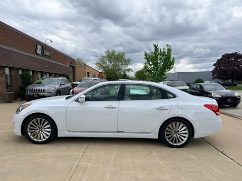 Used 2014 Hyundai Equus Signature RWD image 6