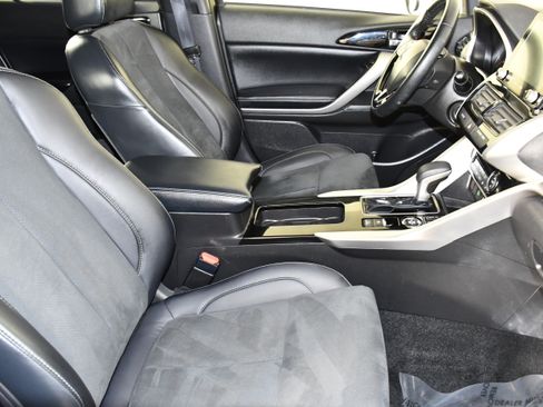 Used 2024 Mitsubishi Eclipse Cross SE AWD/4WD image 41
