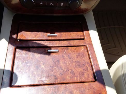 Used 2013 Chevrolet Tahoe LTZ image 30