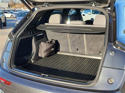 Used 2018 Audi SQ5 Prestige image 29