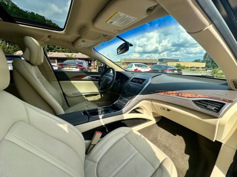 Used 2014 Lincoln MKZ w/ Equipment Group 102A Reserve image 19