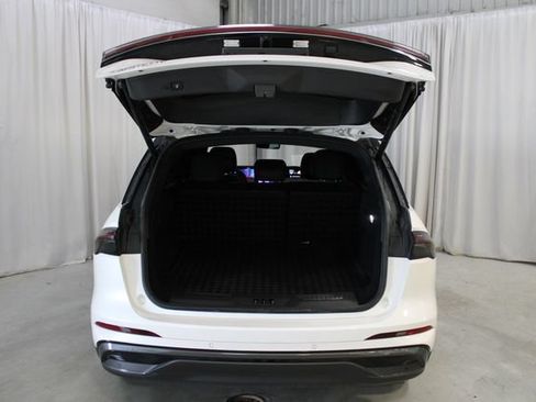 Used 2024 Lincoln Nautilus Premier w/ Equipment Group 102A AWD/4WD image 37
