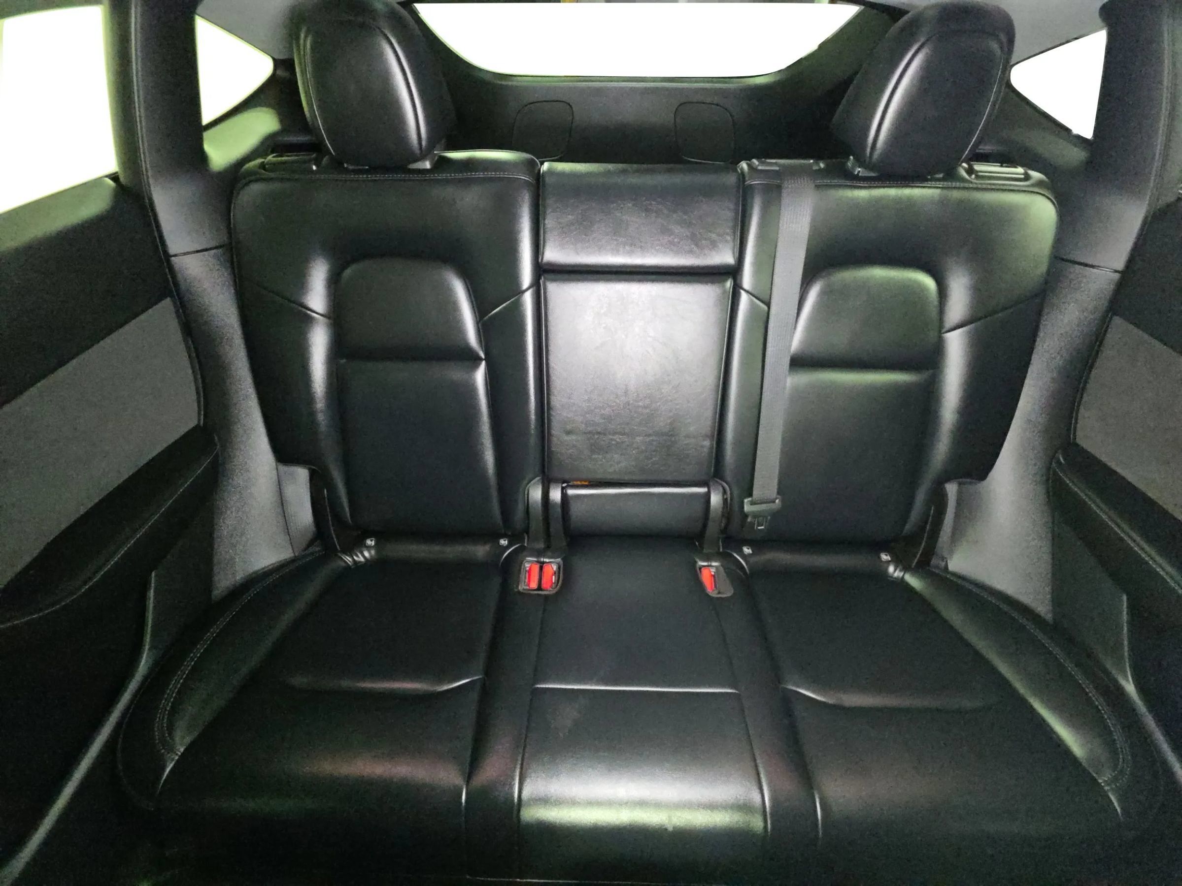 Used 2022 Tesla Model Y Performance AWD/4WD image 32
