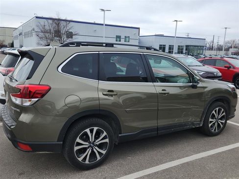 Used 2022 Subaru Forester Limited w/ Popular Package #3 image 4