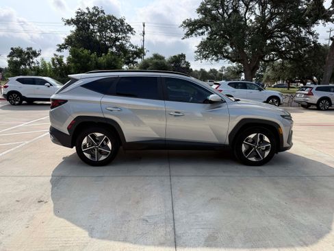 Used 2025 Hyundai Tucson SEL FWD image 7