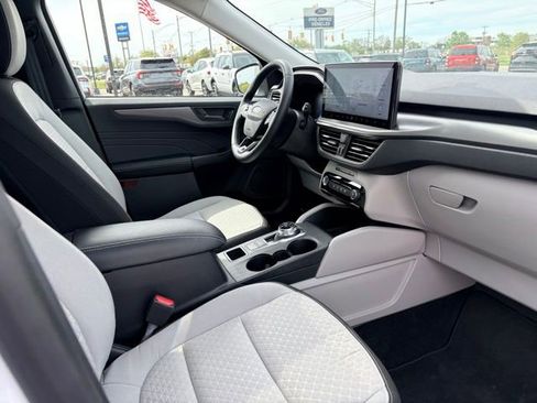 Used 2024 Ford Escape Active w/ Tech Pack #1 AWD/4WD image 12