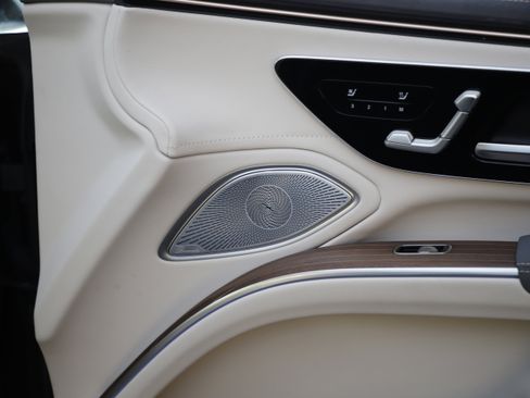 Used 2022 Mercedes-Benz EQS 580 4MATIC Sedan image 8