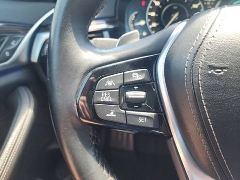 Used 2019 BMW 530e RWD image 32