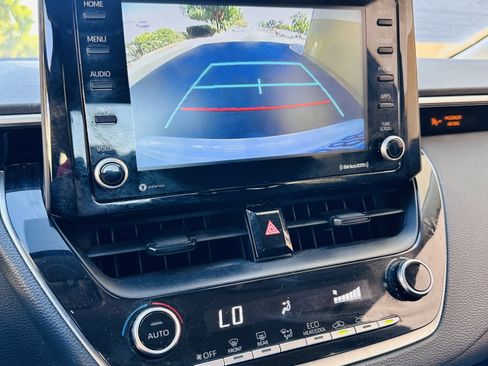 Used 2022 Toyota Corolla LE image 23