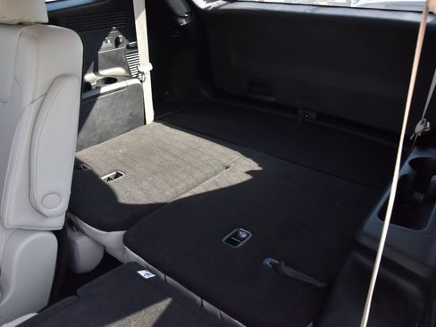 Used 2022 Kia Sorento S image 11