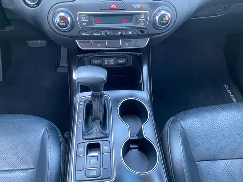 Used 2019 Kia Sorento EX image 28