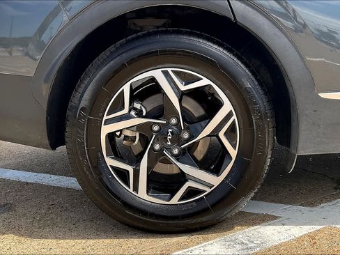 Certified 2024 Kia Sportage LX image 8
