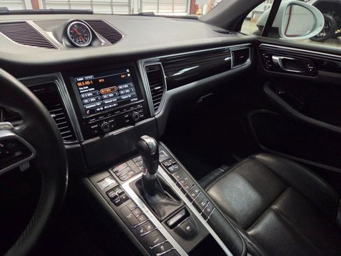 Used 2016 Porsche Macan S image 46