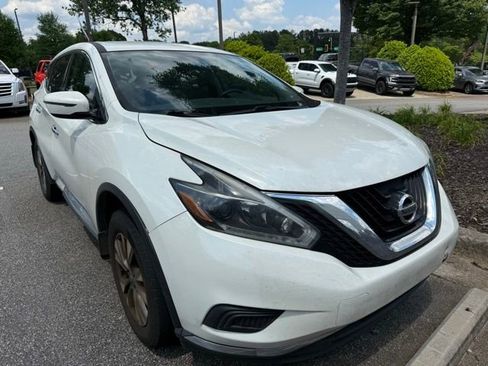 Used 2018 Nissan Murano S w/ Cargo Package FWD image 2