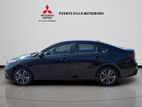 Used 2024 Kia Forte LXS FWD image 8
