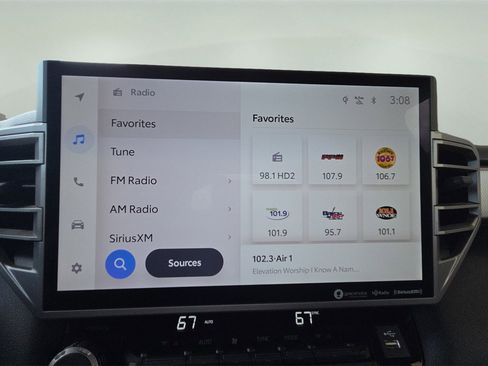 Used 2023 Toyota Tundra Limited image 29