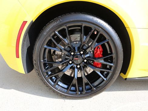 Used 2016 Chevrolet Corvette Z06 w/ 2LZ Preferred Equipment Group image 28