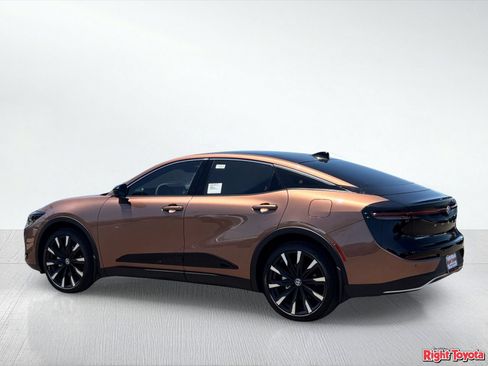 New 2026 Toyota Crown Platinum AWD/4WD image 4