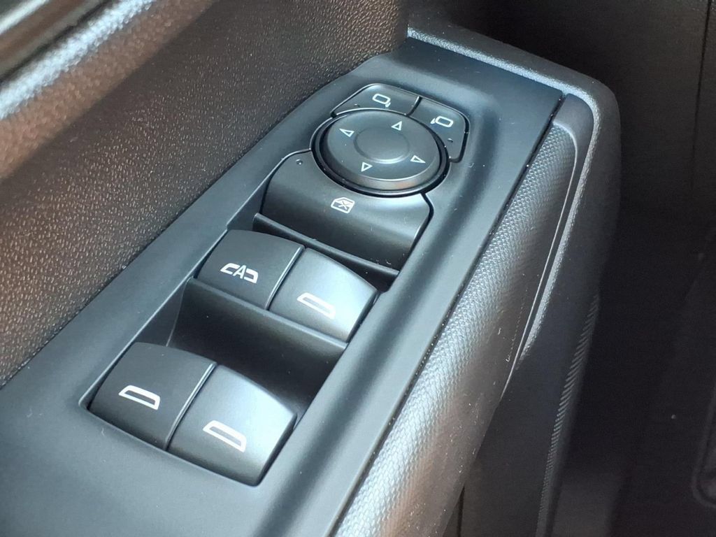 Used 2024 Chevrolet Silverado 1500 Custom Trail Boss w/ Turbomax Blackout Package AWD/4WD image 12