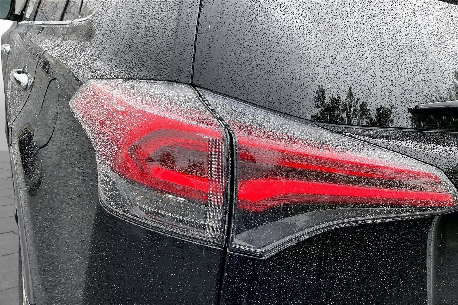 Used 2016 Toyota RAV4 Limited FWD image 29