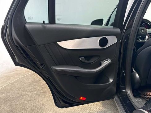 Used 2020 Mercedes-Benz GLC 300 image 22