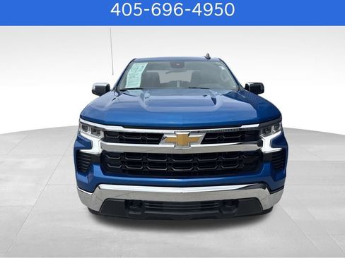 Used 2022 Chevrolet Silverado 1500 LT AWD/4WD image 2