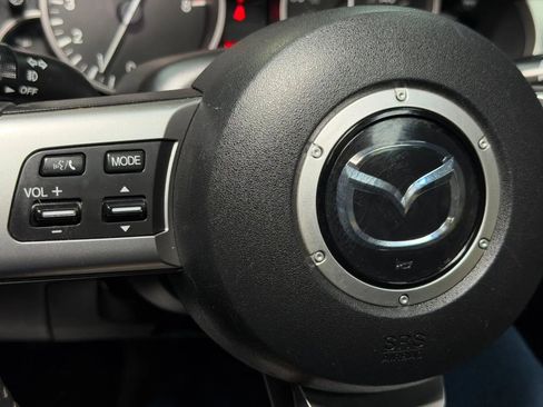 Used 2011 MAZDA MX-5 Miata Grand Touring w/ Premium Pkg image 24