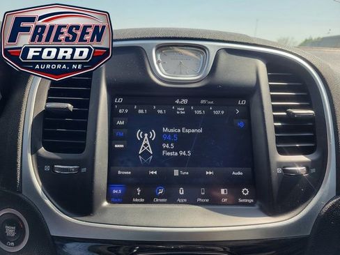 Used 2018 Chrysler 300 Touring w/ Sport Appearance Package RWD image 16