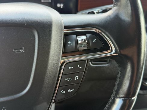 Used 2020 Lincoln Navigator Reserve w/ Luxury Package AWD/4WD image 16