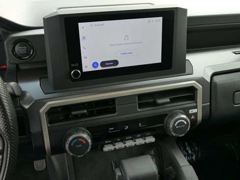 Used 2025 Toyota Tacoma SR5 image 19