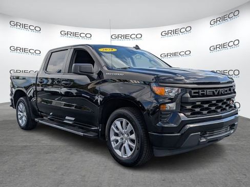 Used 2024 Chevrolet Silverado 1500 Custom image 1