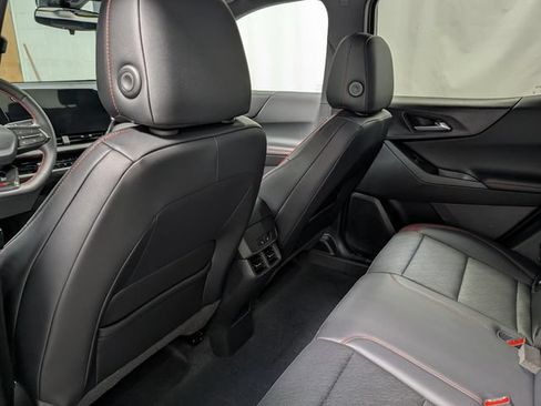 New 2027 Chevrolet Equinox RS w/ Convenience Package III AWD/4WD image 16