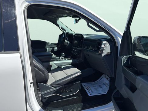 Used 2021 Ford F150 Lariat image 14