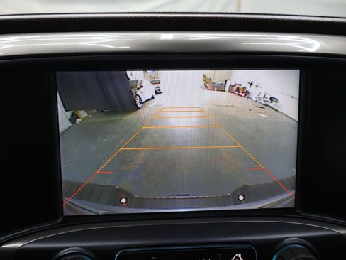 Used 2015 Chevrolet Silverado 1500 High Country w/ High Country Premium Package image 23