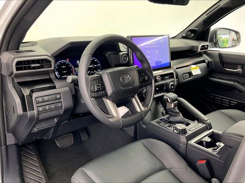 New 2026 Toyota 4Runner Limited AWD/4WD image 4