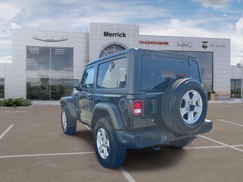 Used 2018 Jeep Wrangler Sport AWD/4WD image 7