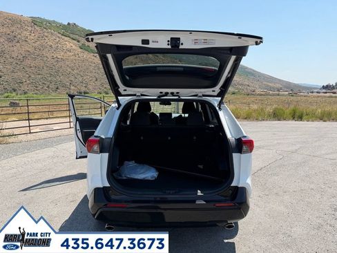 Used 2025 Toyota RAV4 SE AWD/4WD image 30