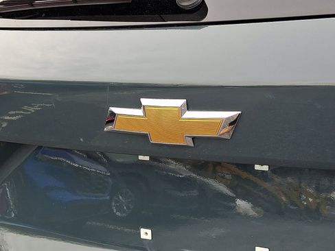 Used 2025 Chevrolet Trax LS w/ LS Convenience Package image 29