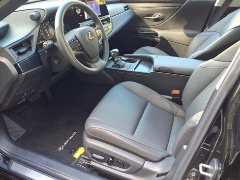 Certified 2024 Lexus ES 350 w/ Premium Package image 18