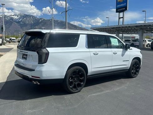 New 2026 Chevrolet Suburban High Country AWD/4WD image 25