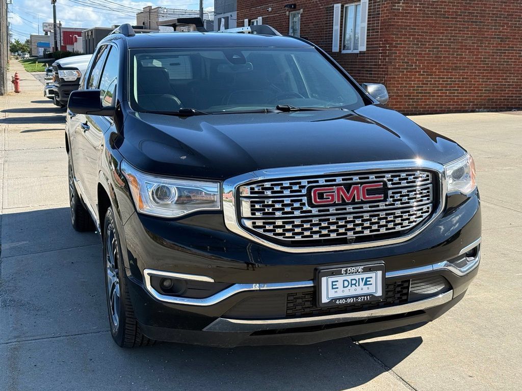 Used 2019 GMC Acadia Denali w/ Technology Package AWD/4WD image 3