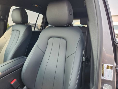 Used 2023 Mercedes-Benz GLB 250 4MATIC image 12