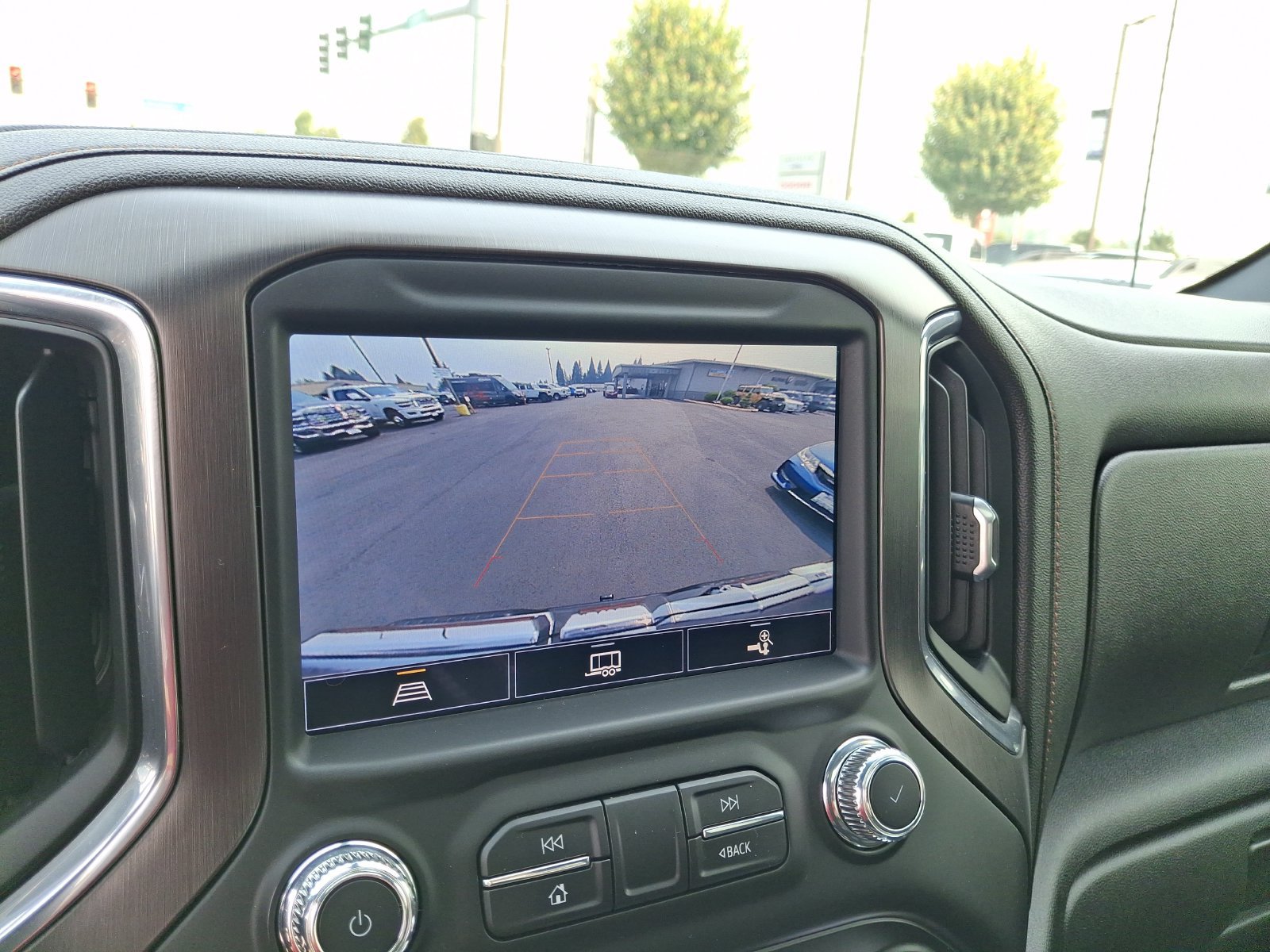 Used 2021 GMC Sierra 1500 AT4 w/ AT4 Preferred Package AWD/4WD image 16