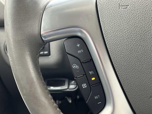 Used 2016 Chevrolet Traverse LTZ AWD/4WD image 26