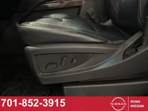 Used 2016 Chevrolet Suburban LT image 36