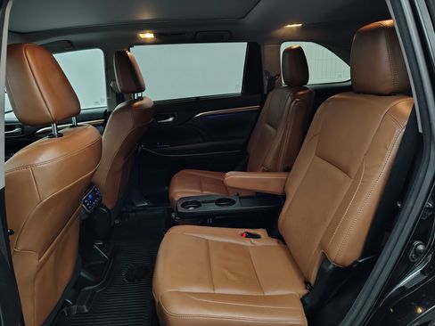 Used 2018 Toyota Highlander Limited Platinum w/ Protection Package #3 AWD/4WD image 26