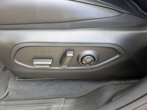 New 2025 Jeep Grand Cherokee Limited w/ Luxury Tech Group II image 21