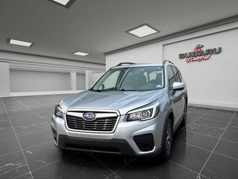 Used 2020 Subaru Forester Premium AWD/4WD image 5