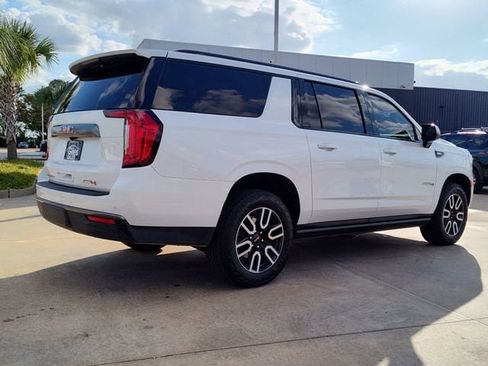 Used 2023 GMC Yukon XL AT4 image 11