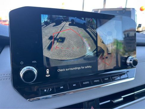 Used 2023 Mitsubishi Outlander SEL image 6